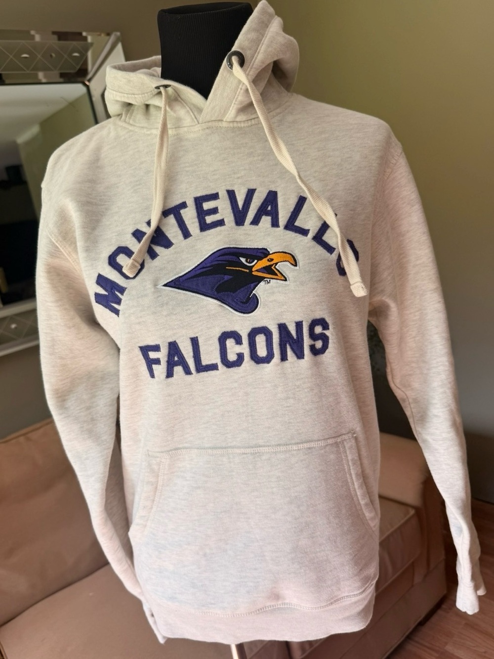 Montevallo Falcons Cream Pullover Hoodie Women’s Small